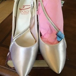 Dolce by Pierre strapped high heels size 6